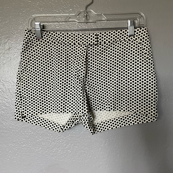 H&M Black and White shorts - Picture 1 of 5